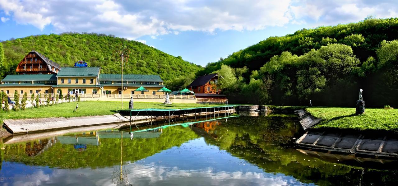 Perlyna Podillyа Hotel Satanov Exterior foto