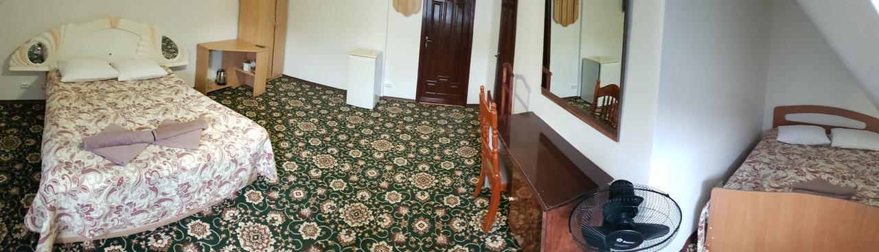 Perlyna Podillyа Hotel Satanov Exterior foto