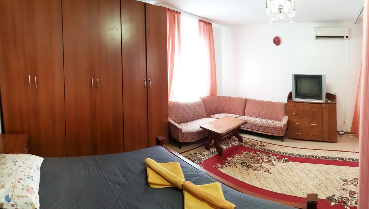 Perlyna Podillyа Hotel Satanov Exterior foto