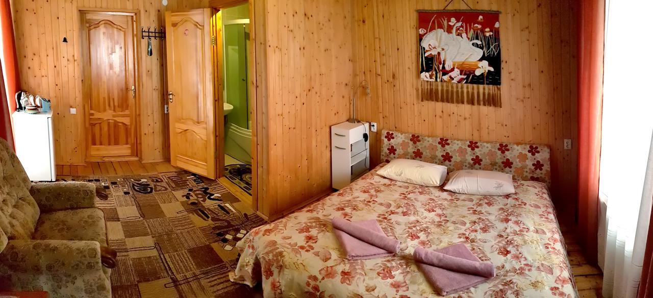 Perlyna Podillyа Hotel Satanov Exterior foto