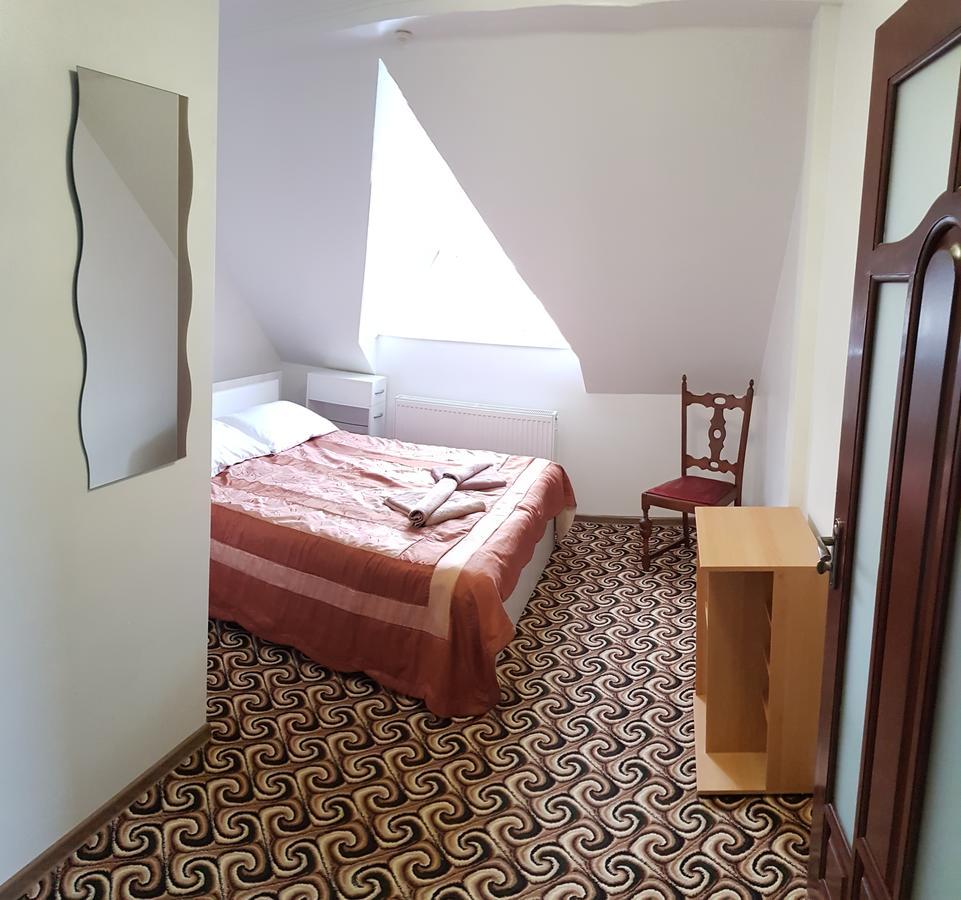 Perlyna Podillyа Hotel Satanov Exterior foto