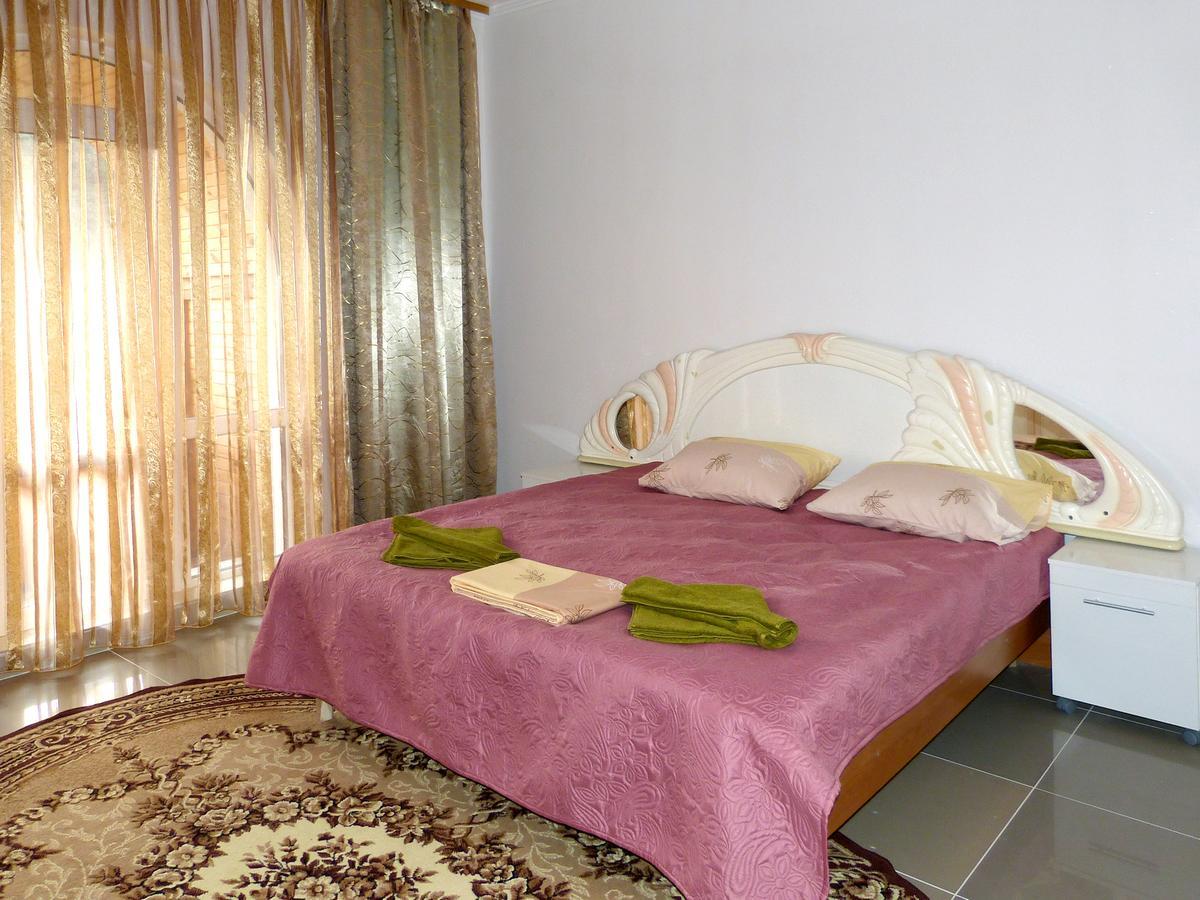 Perlyna Podillyа Hotel Satanov Exterior foto